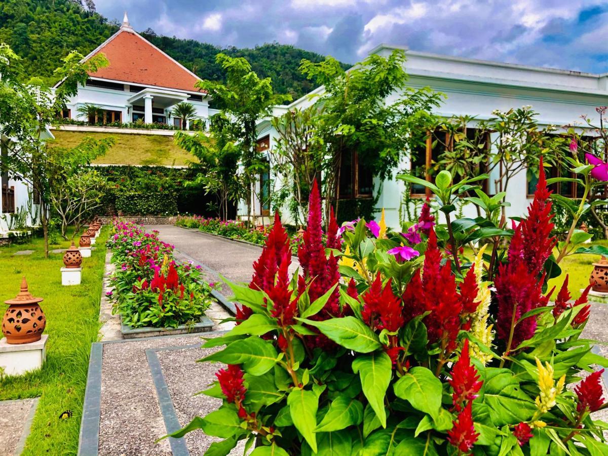 Le Grand Pakbeng Hotel Exterior foto